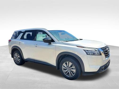 2025 Nissan Pathfinder S