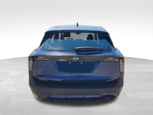 2025 Nissan Kicks S