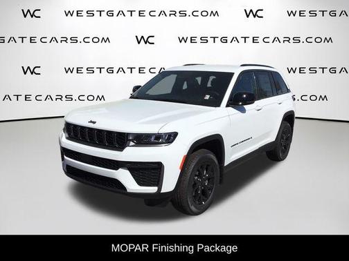 Bright White Clearcoat 2026 Jeep Grand Cherokee Laredo