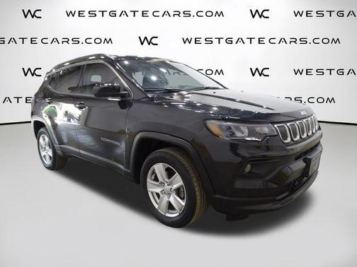 Diamond Black 2022 Jeep Compass Latitude