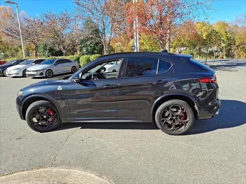2023 Alfa Romeo Stelvio Quadrifoglio AWD