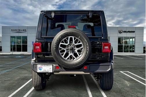 2025 Jeep Wrangler 4-Door Sahara 4x4