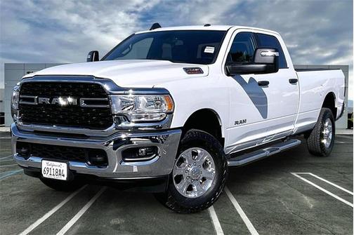 2024 RAM 2500 Big Horn Crew Cab 4x4 8' Box