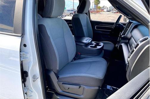 2024 RAM 2500 Big Horn Crew Cab 4x4 8' Box