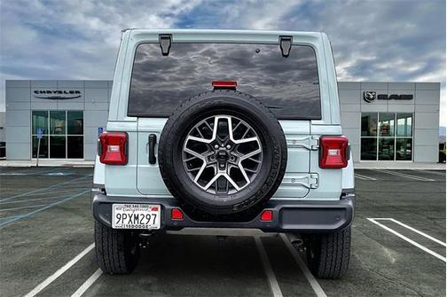 2024 Jeep Wrangler 4-Door Sahara 4x4