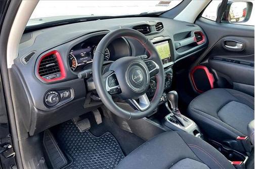 2023 Jeep Renegade Trailhawk