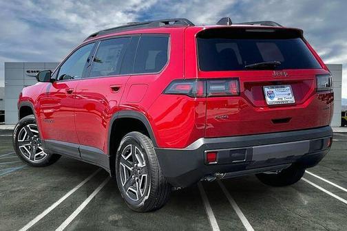 Red Hot Pearlcoat 2026 Jeep Cherokee Limited