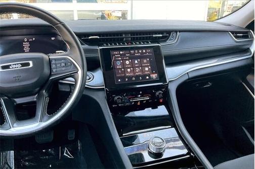 2022 Jeep Grand Cherokee L Laredo
