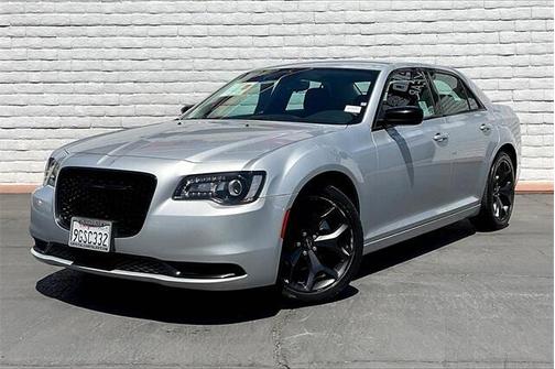 2023 Chrysler 300 Touring