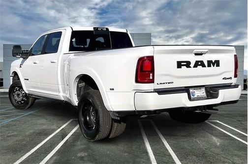 2026 RAM 3500 Limited Crew Cab 4x4 8' Box