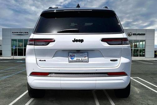 Bright White Clearcoat 2026 Jeep Grand Cherokee L Summit