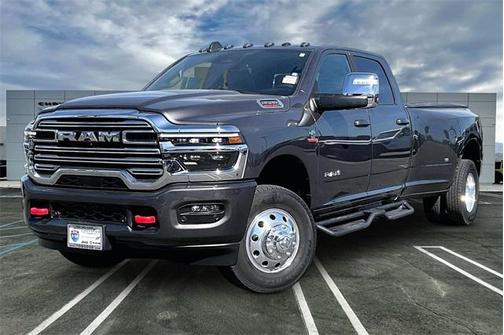 2025 RAM 3500 Laramie Crew Cab 4x4 8' Box