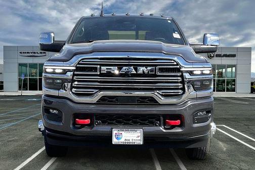 2025 RAM 3500 Laramie Crew Cab 4x4 8' Box