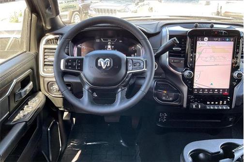 2025 RAM 3500 Laramie Crew Cab 4x4 8' Box