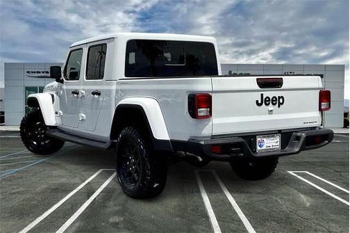2025 Jeep Gladiator Big Bear