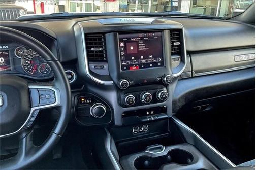 Photo 5 of 32 of 2022 RAM 1500 Big Horn