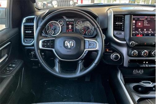 Photo 4 of 32 of 2022 RAM 1500 Big Horn