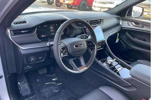 2025 Jeep Grand Cherokee Overland