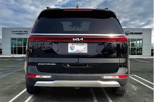 2022 Kia Carnival SX