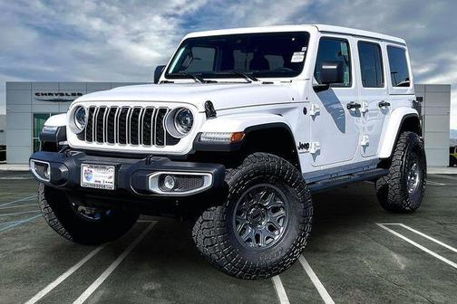 Bright White Clearcoat 2025 Jeep Wrangler 4-Door Sahara 4x4