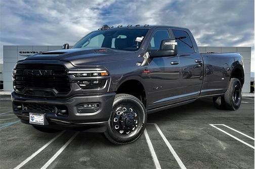 2025 RAM 3500 Laramie Crew Cab 4x4 8' Box