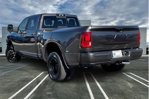2025 RAM 3500 Laramie Crew Cab 4x4 8' Box