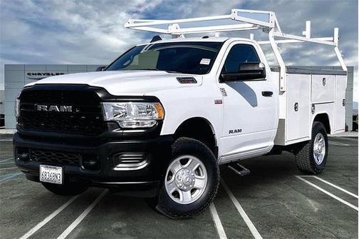 2022 RAM 2500 Tradesman Regular Cab 4x4 8' Box