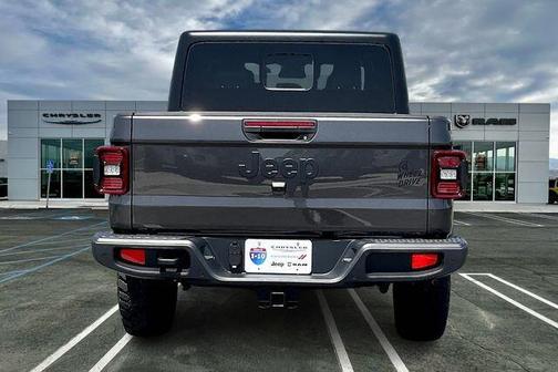 2025 Jeep Gladiator Willys