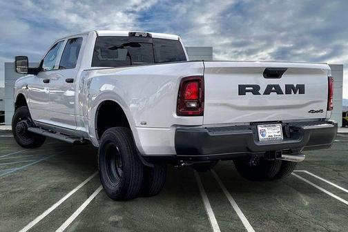2026 RAM 3500 Tradesman Crew Cab 4x4 8' Box