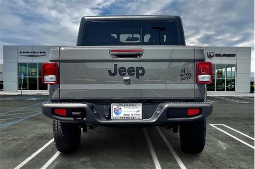 2022 Jeep Gladiator Willys 4x4