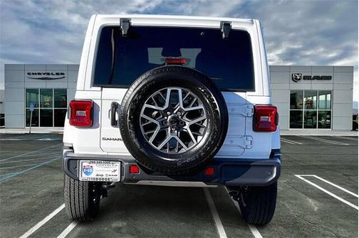 2026 Jeep Wrangler 4-Door Sahara 4x4