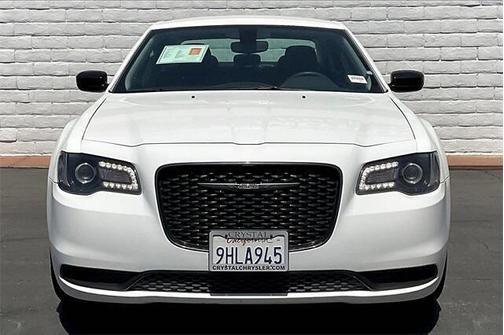 2023 Chrysler 300 Touring