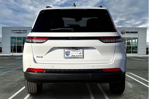 2025 Jeep Grand Cherokee Altitude