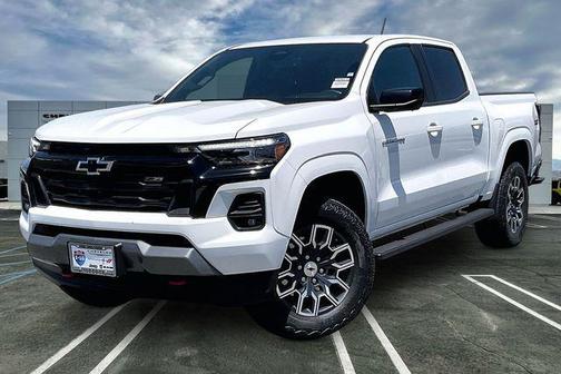 Summit White 2024 Chevrolet Colorado Z71