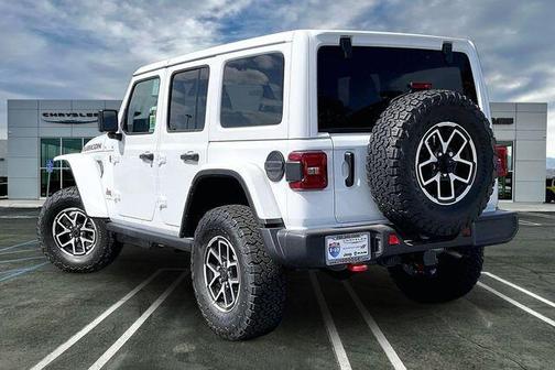 Bright White Clearcoat 2026 Jeep Wrangler Rubicon