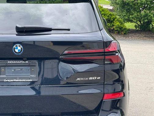 Carbon Black Metallic 2026 BMW X5 PHEV xDrive50e