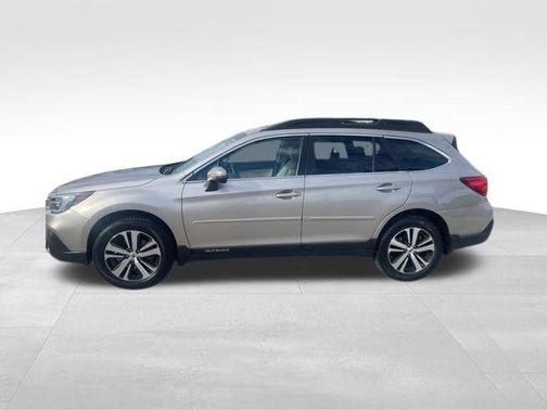 Tan 2018 Subaru Outback 3.6R Limited