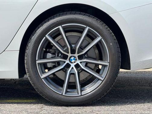 2022 BMW 330 xDrive