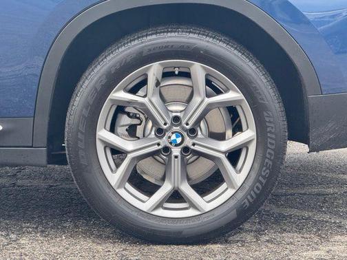 2024 BMW X4 xDrive30i