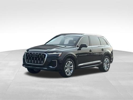 2025 Audi Q7 45 Premium