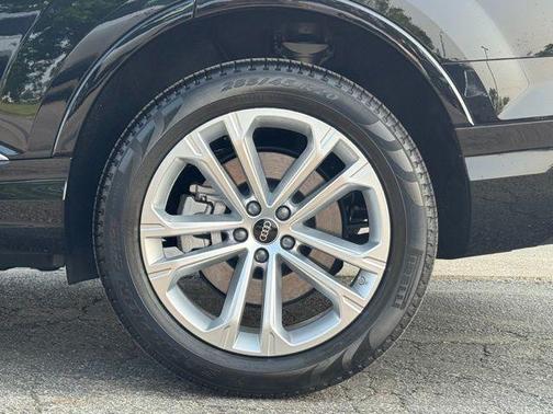 2025 Audi Q7 45 Premium