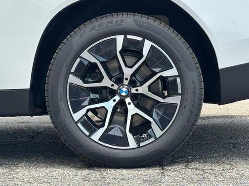 Mineral White Metallic 2026 BMW X3 30 xDrive
