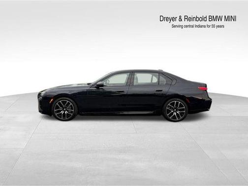 Carbon Black Metallic 2025 BMW i7 eDrive50
