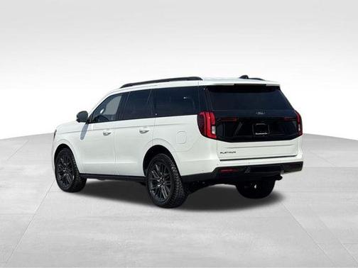 Star White Metallic Tri-Coat 2025 Ford Expedition Platinum