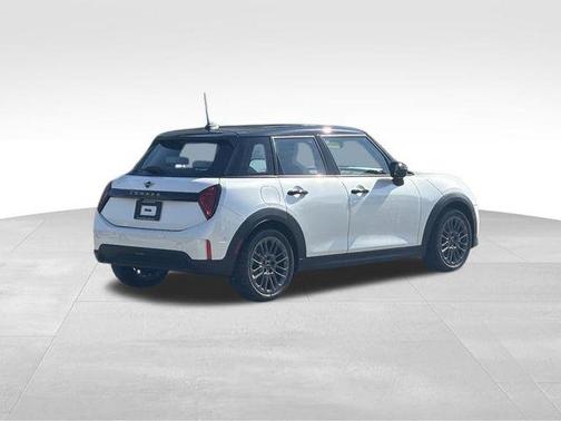 Nanuq White Metallic 2026 MINI Hardtop Cooper