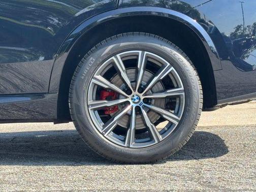 Carbon Black Metallic 2026 BMW X5 xDrive40i