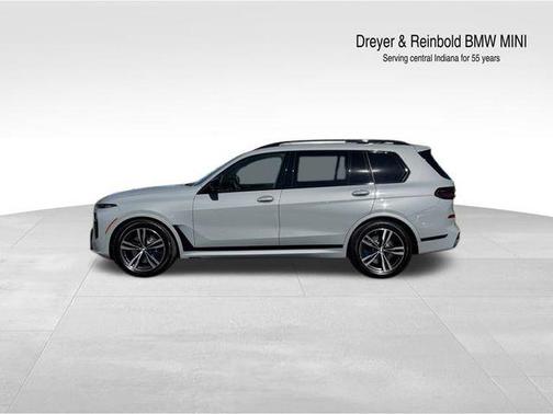 2025 BMW X7 M60i