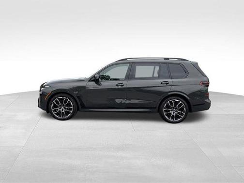 Dravit Grey Metallic 2026 BMW X7 M60i