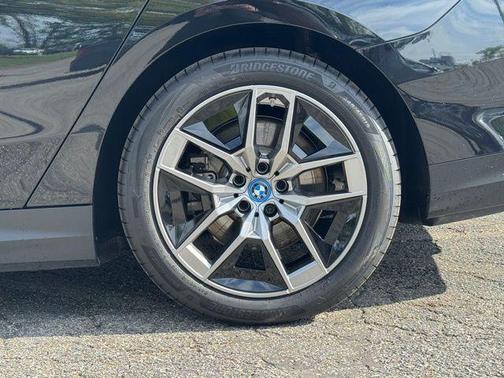 2024 BMW i5 eDrive40