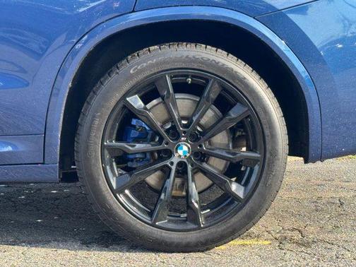 2023 BMW X3 M40i